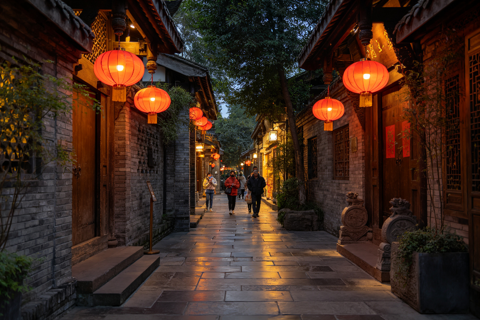 #7 Kuanzhai Alleys, Old Chengdu in Three Lanes